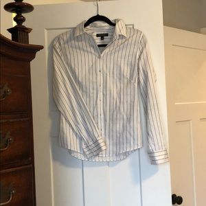 Black & White Banana Republic blouse